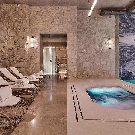 H15 Luxury Palace - Destigo Hotel 5*