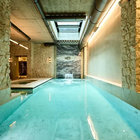 H15 Luxury Palace - Destigo Hotel