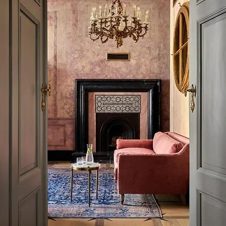 H15 Luxury Palace - Destigo Hotell