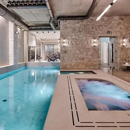 Hotell H15 Luxury Palace - Destigo 5*