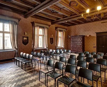 H15 Luxury Palace - Destigo Hotell