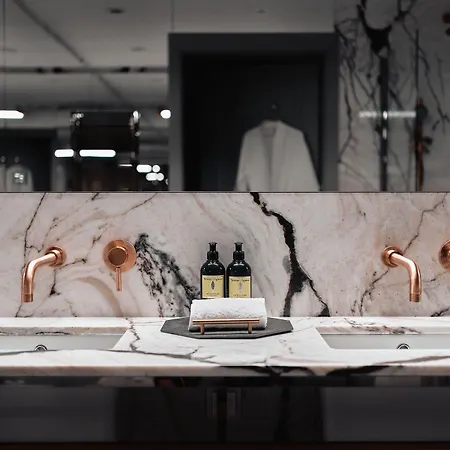 H15 Palace, A Luxury Collection Hotel,