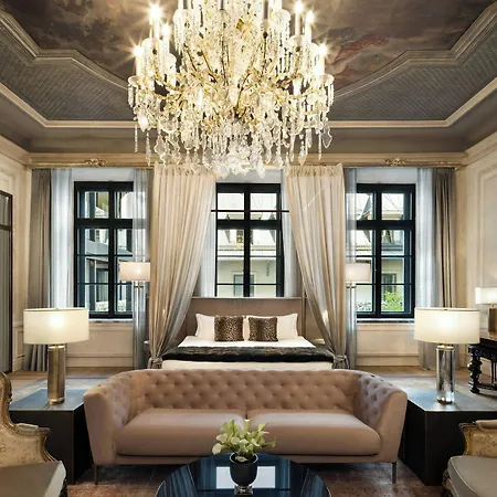 H15 Palace, A Luxury Collection Hotel, Hotel