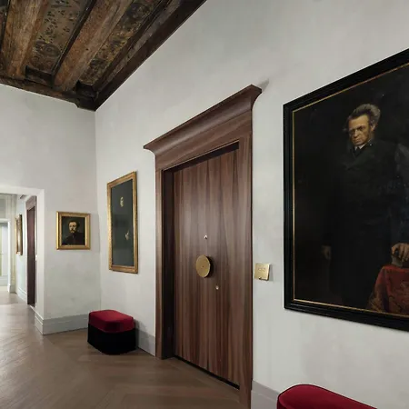 H15 Palace, A Luxury Collection Hotel, Hotel
